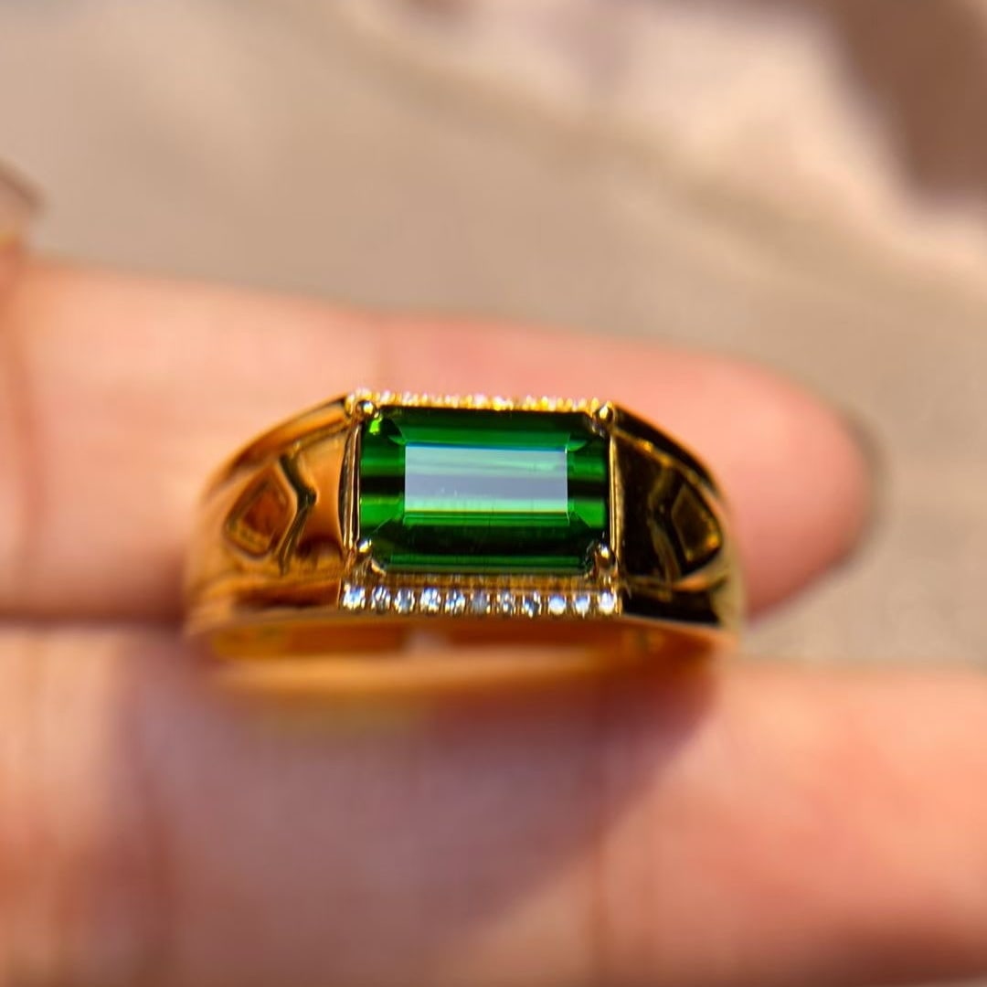 14k Gold 2.4 Ct Natural Tourmaline & Diamond & Men¡¯s Ring: Ref:230997231 // gold content:14k gold // ring size:8us // // main gemstone:tourmaline // shape:octagonal // carat weight:2. 4ct // color:green // treatment:natural // // adjacent gemstone 2 :