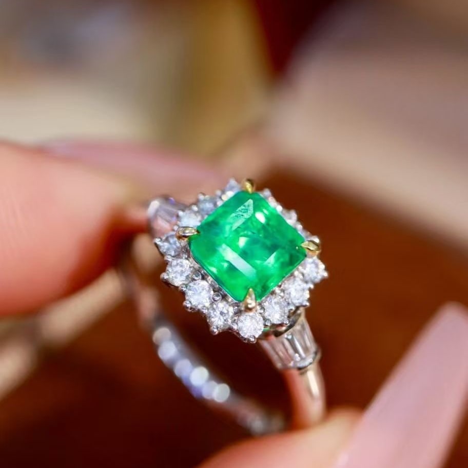 14k Gold 1.91 Ctw Vivid Green Natural Emerald & Diamond Ring - 7