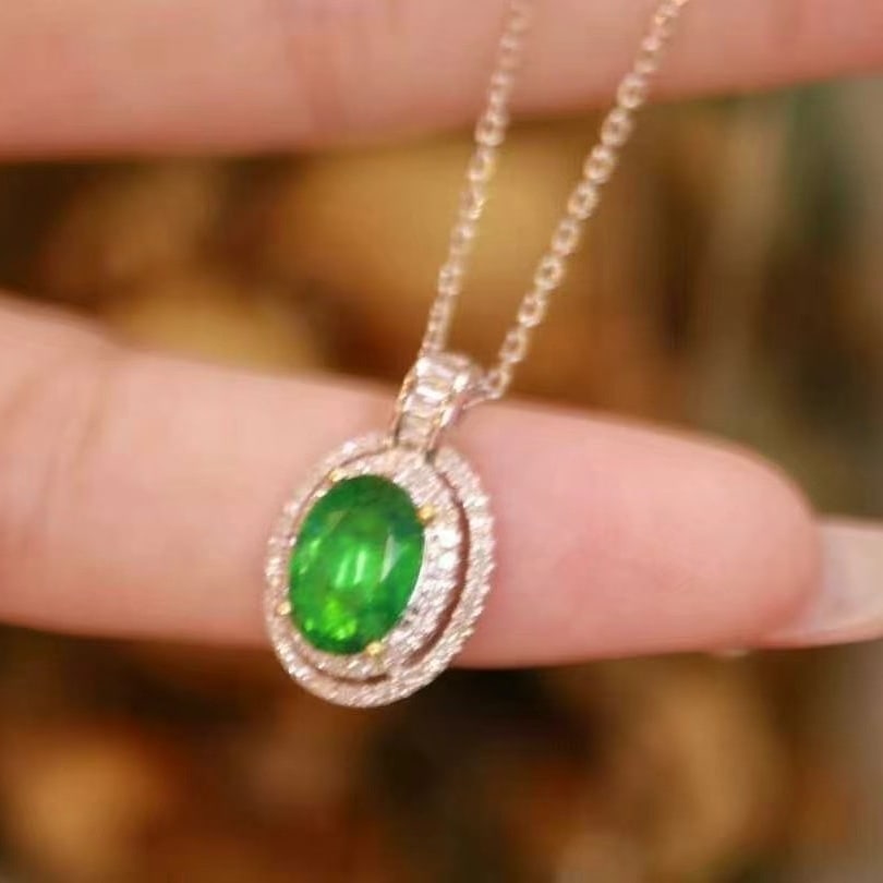 14k Gold 1.90 Ctw Vivid Green Natural Emerald & Diamond Pendant( Without Chain ) - 4