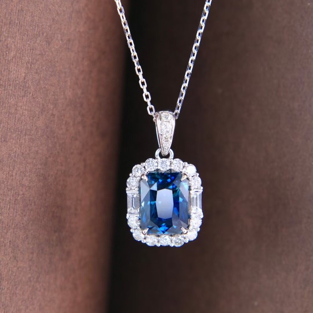 14k Gold 2.33 Ctw Natural Sapphire & Diamond Pendant( Without Chain ): Ref:230997253 // gold content:14k gold // main gemstone:sapphire // shape:octagonal // carat weight:2. 04ct // color:blue // treatment:natural // // adjacent gemstone 2 : diamond // shape:multiply //