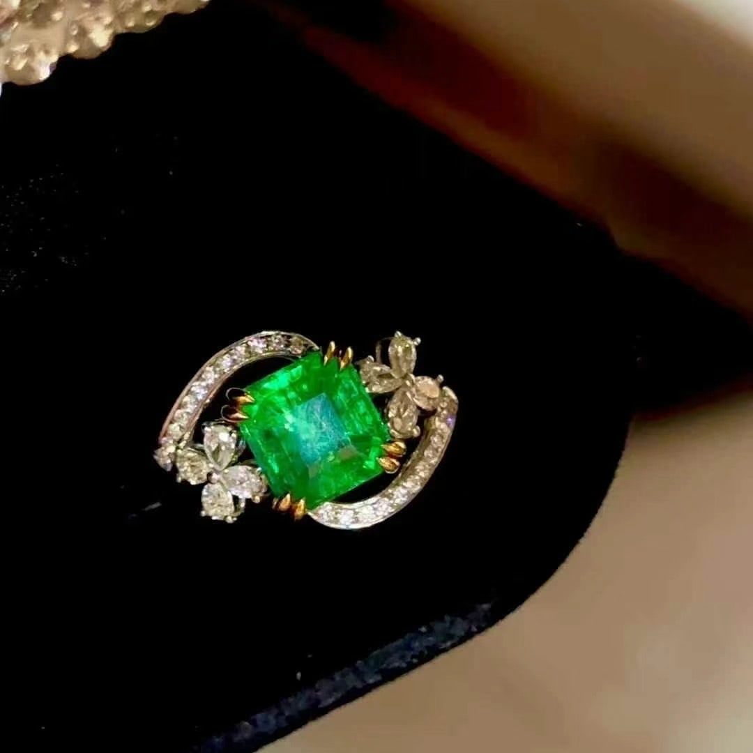 14k Gold 2.35 Ct Vivid Green Natural Emerald & Diamond Ring: Ref:230997246 // gold content:14k gold // ring size:7. 25us // // main gemstone:emerald // shape:octagonal // carat weight:2. 35ct // color:vivid green // treatment:natural // // adjacent gemstone 2