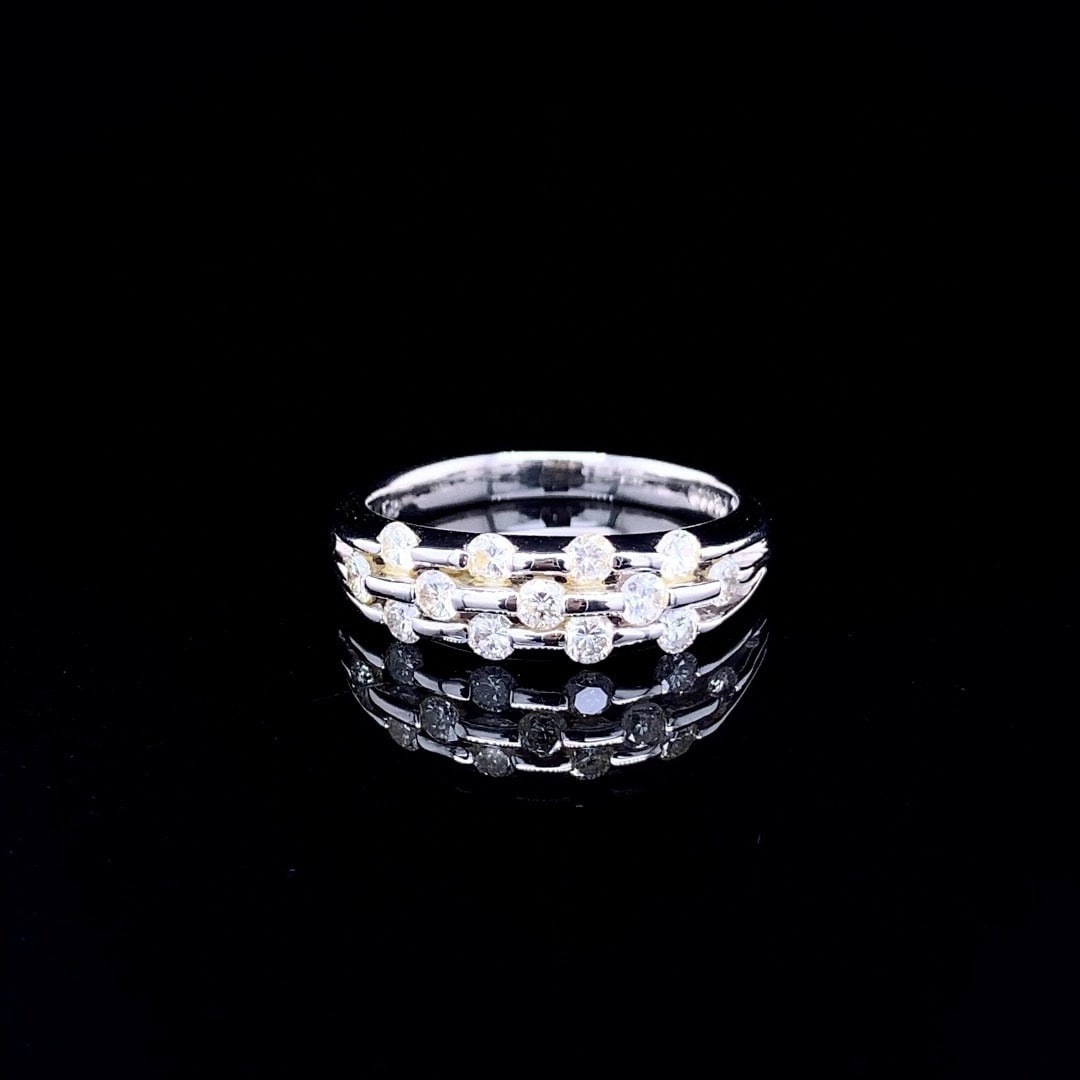 14k Gold 0.58 Ct Natural H Diamond Ring: Ref:230998015 // gold content:14k gold // ring size:7. 25us // // main gemstone:diamond // shape:round // carat weight:0. 58ct // clarity grade:vs-si // color:h // treatment:natural // cut grade:g // 