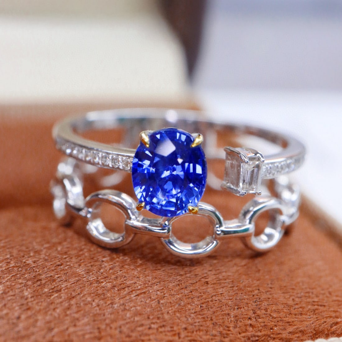 14k Gold 1.20 Ctw Natural Sapphire & Diamond Ring: Ref:230998029 // gold content:14k gold // ring size:7. 25us // // main gemstone:sapphire // shape:oval // carat weight:0. 88ct // color:royal blue // treatment:natural // // adjacent gemstone 2 :