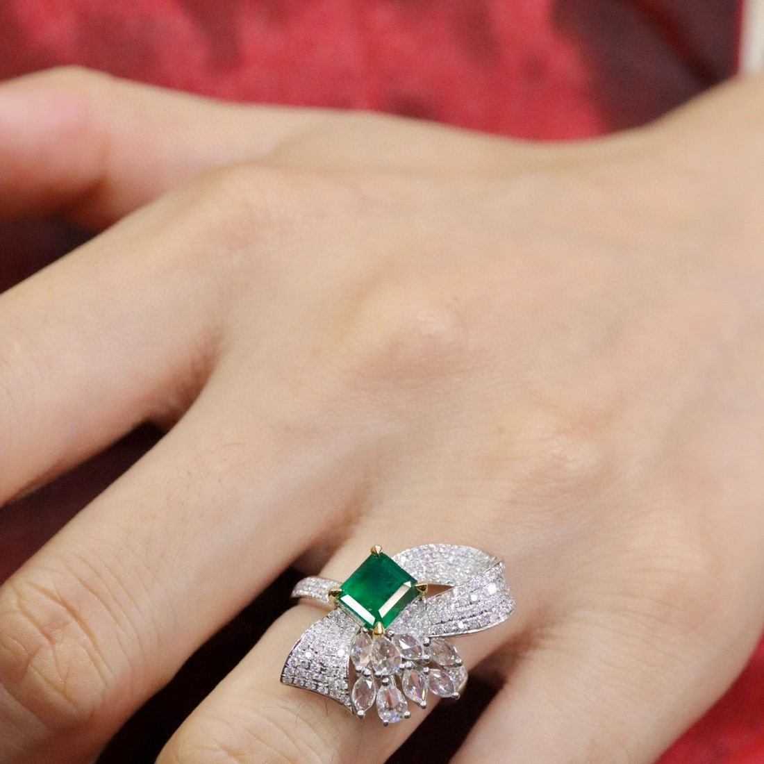 14k Gold 2.31 Ctw Vivid Green Natural Emerald & Diamond Ring - 6