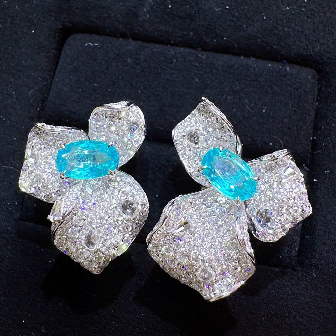 14k Gold 3.40 Ctw Natural Paraiba Tourmaline & Diamond Earrings - 4