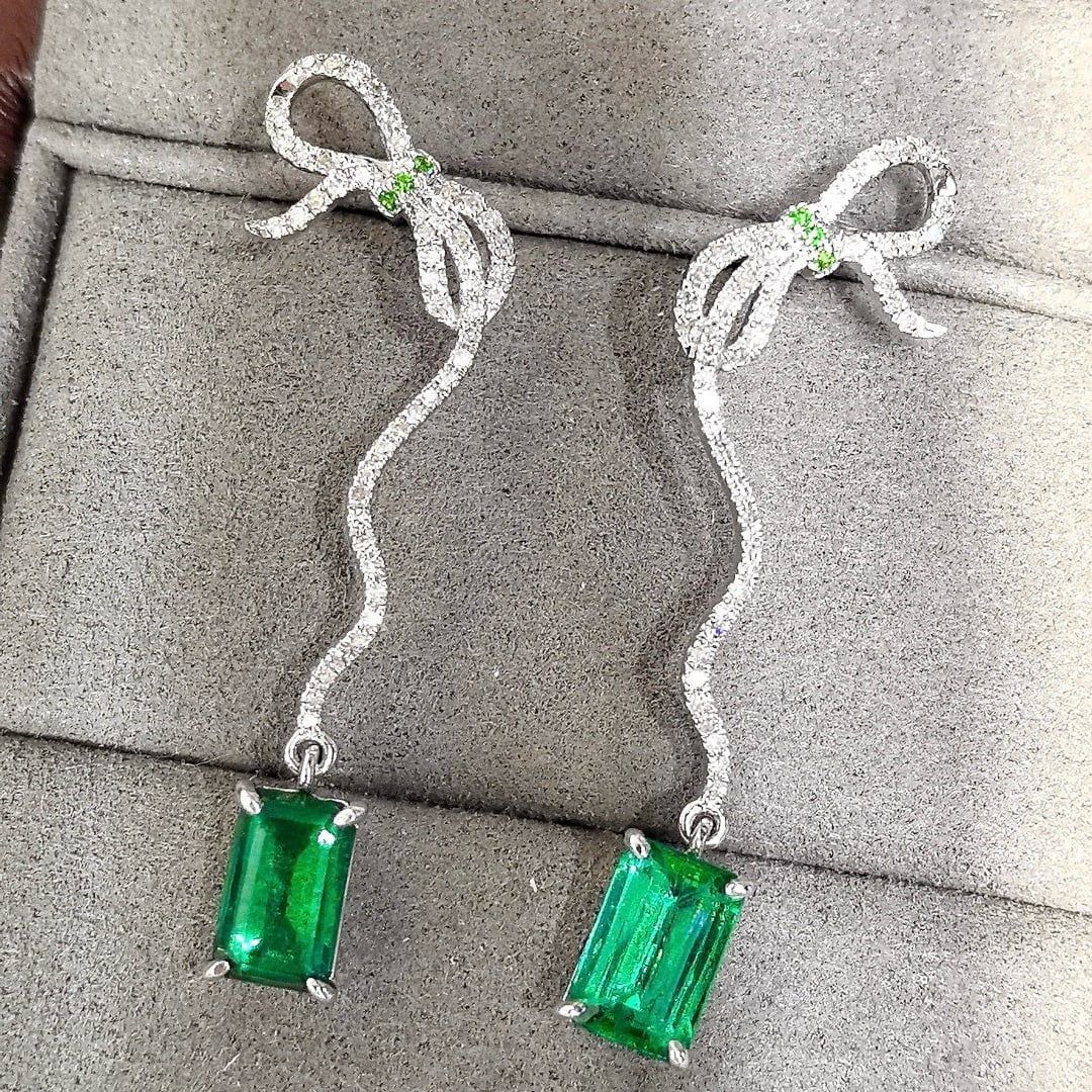 14k Gold 2.84 Ctw Vivid Green Natural Emerald & Diamond Earrings - 2