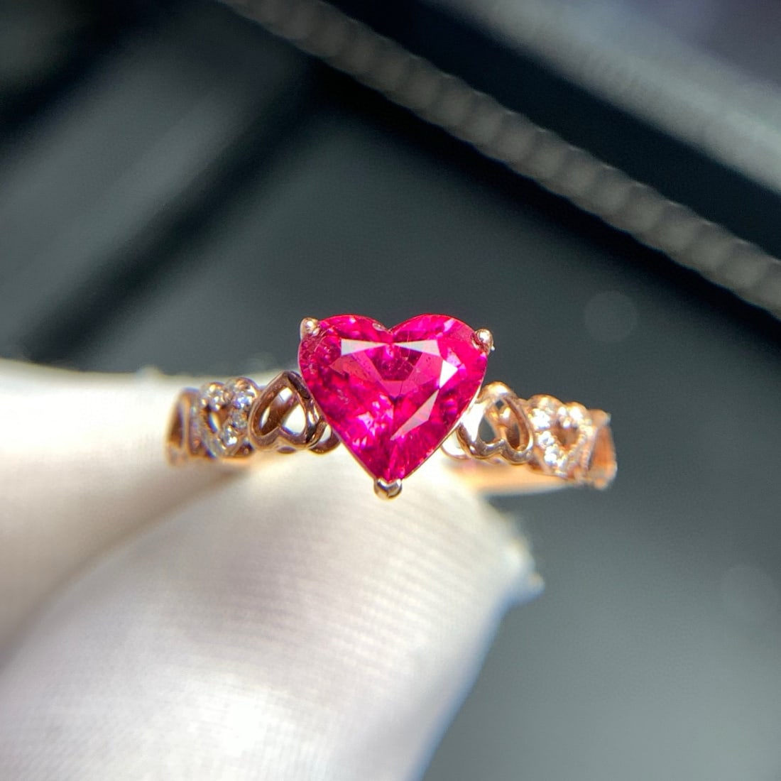 14k Gold 1.5 Ct Natural Tourmaline & Diamond Ring - 3