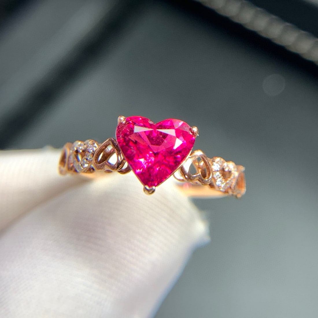 14k Gold 1.5 Ct Natural Tourmaline & Diamond Ring - 4