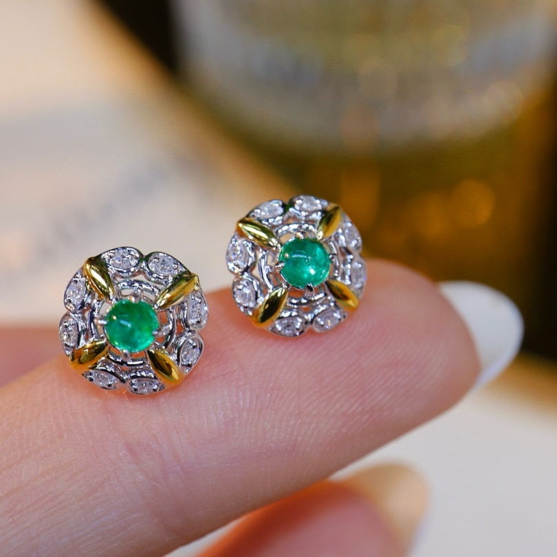 14k Gold 0.27 Ct Vivid Green Natural Emerald & Diamond Earrings - 3