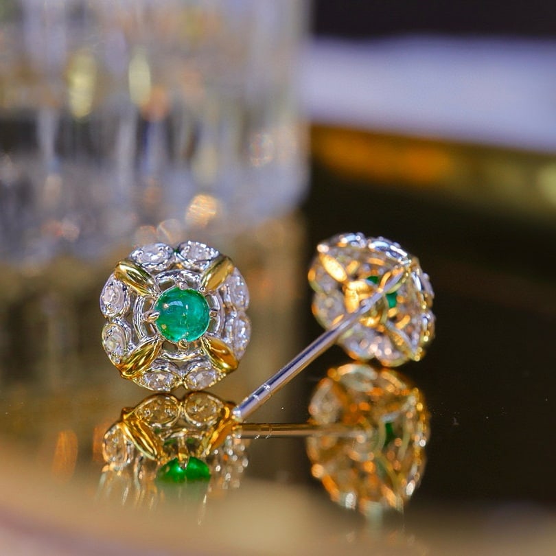 14k Gold 0.27 Ct Vivid Green Natural Emerald & Diamond Earrings - 5