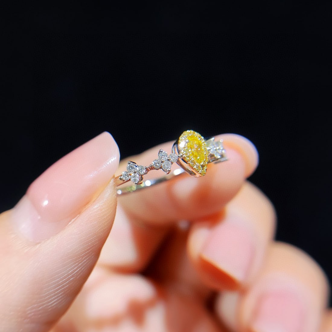 14k Gold 0.30 Ctw Natural Yellow Diamond & Diamond Ring - 2
