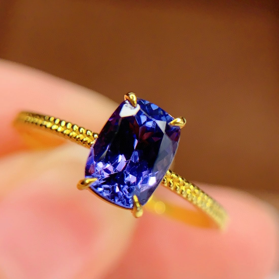 14k Gold 1.3 Ct Natural Tanzanite Ring - 5