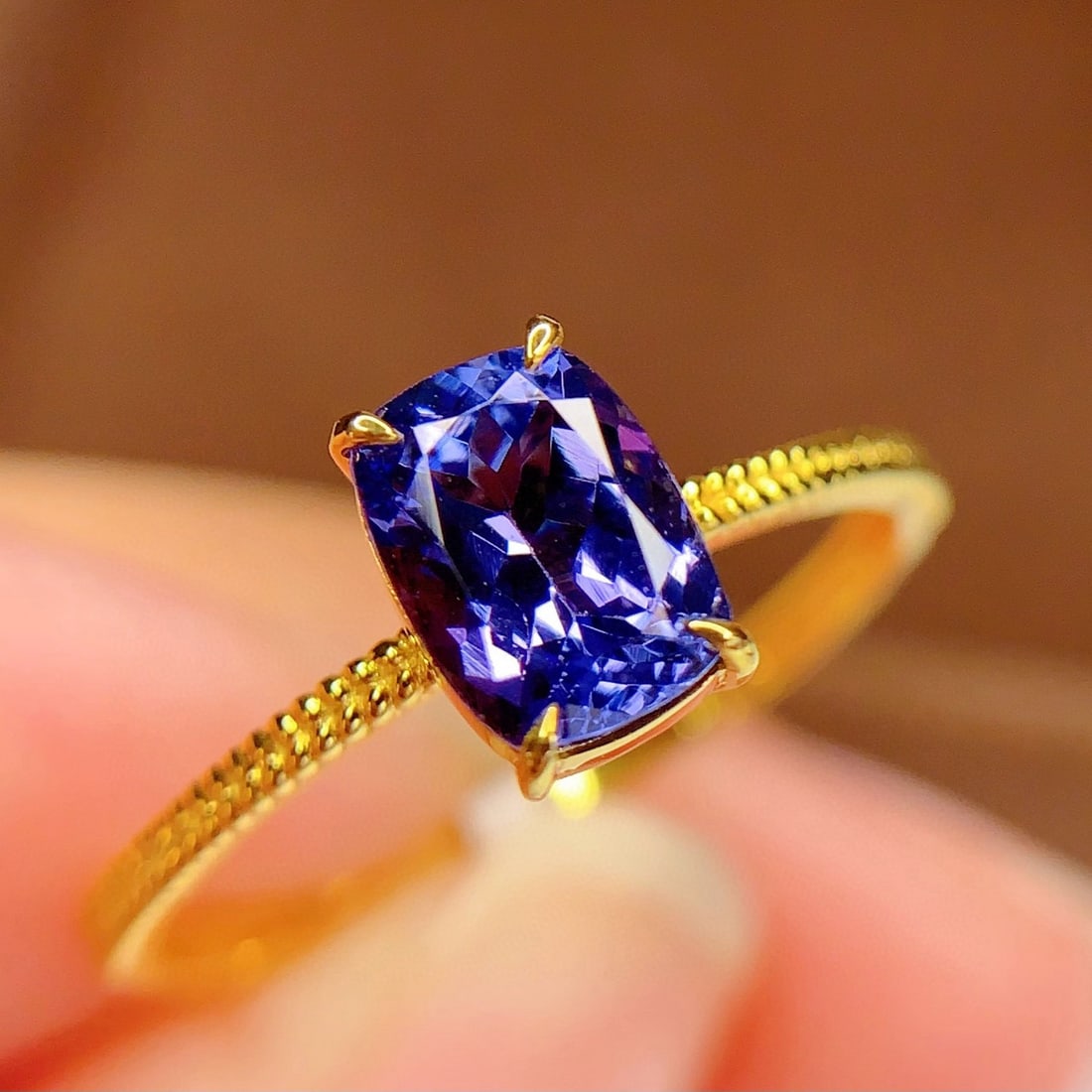 14k Gold 1.3 Ct Natural Tanzanite Ring - 6