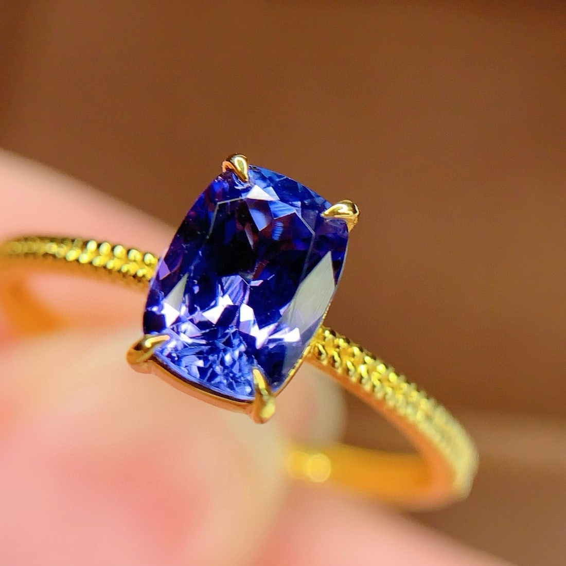 14k Gold 1.3 Ct Natural Tanzanite Ring - 7