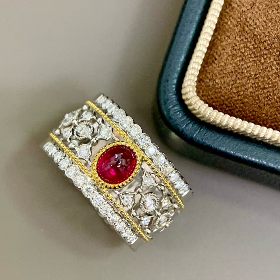 14k Gold 1.05 Ctw Natural Ruby & Diamond Ring: Ref:230998060 // gold content:14k gold // ring size:7. 25us // // main gemstone:ruby // shape:oval // carat weight:0. 76ct // color:pigeonblood red // treatment:natural // // adjacent gemstone 2 :