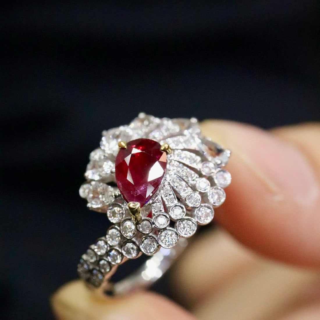 14k Gold 1.38 Ctw Natural Ruby & Diamond Ring - 3