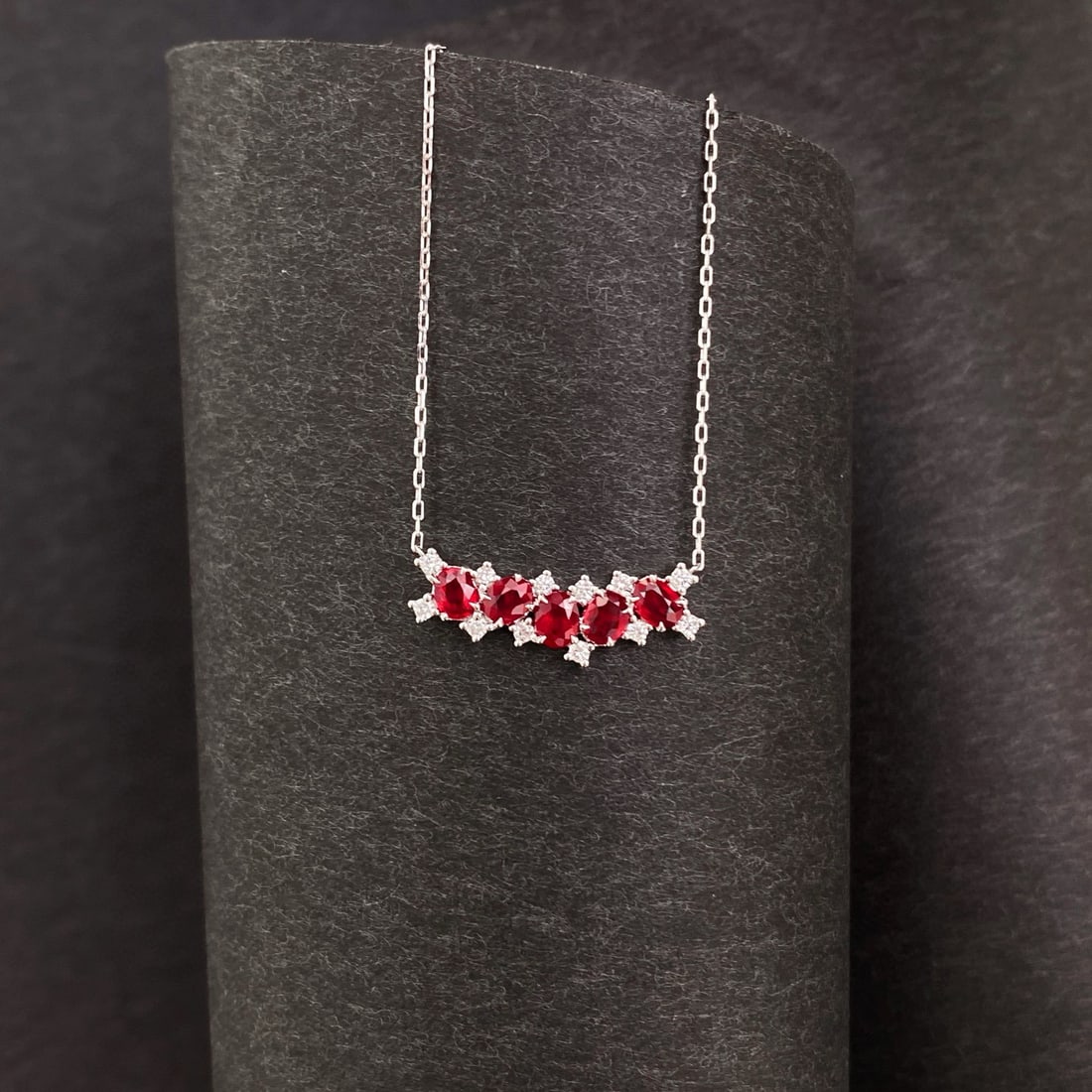 14k Gold 0.97 Ctw Natural Ruby & Diamond Necklace: Ref:230998089 // gold content:14k gold // main gemstone:ruby // shape:oval // carat weight:0. 82ct // color:pigeonblood red // treatment:natural // // adjacent gemstone 2 : diamond // shape:round //