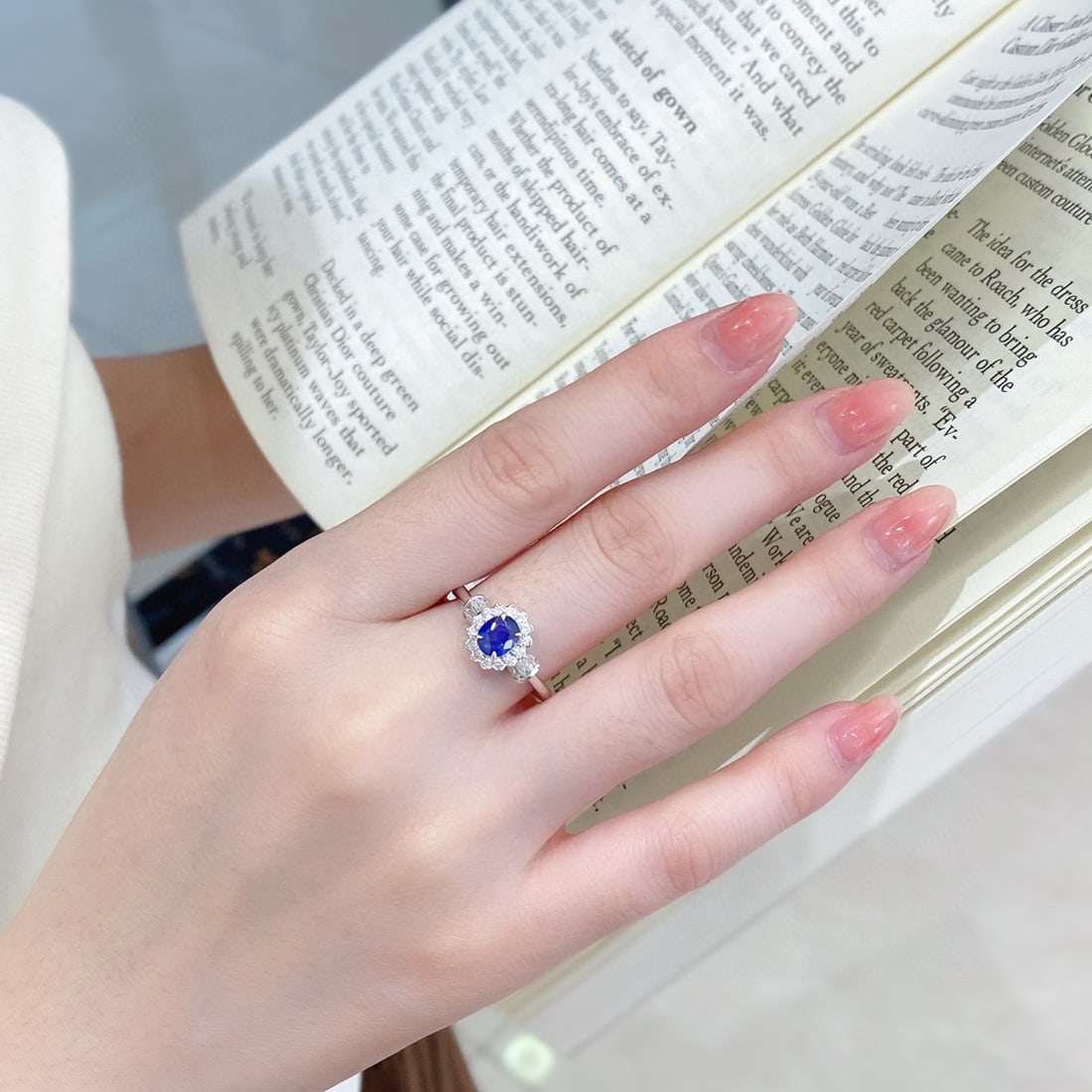 14k Gold 0.96 Ctw Natural Sapphire & Diamond Ring - 2
