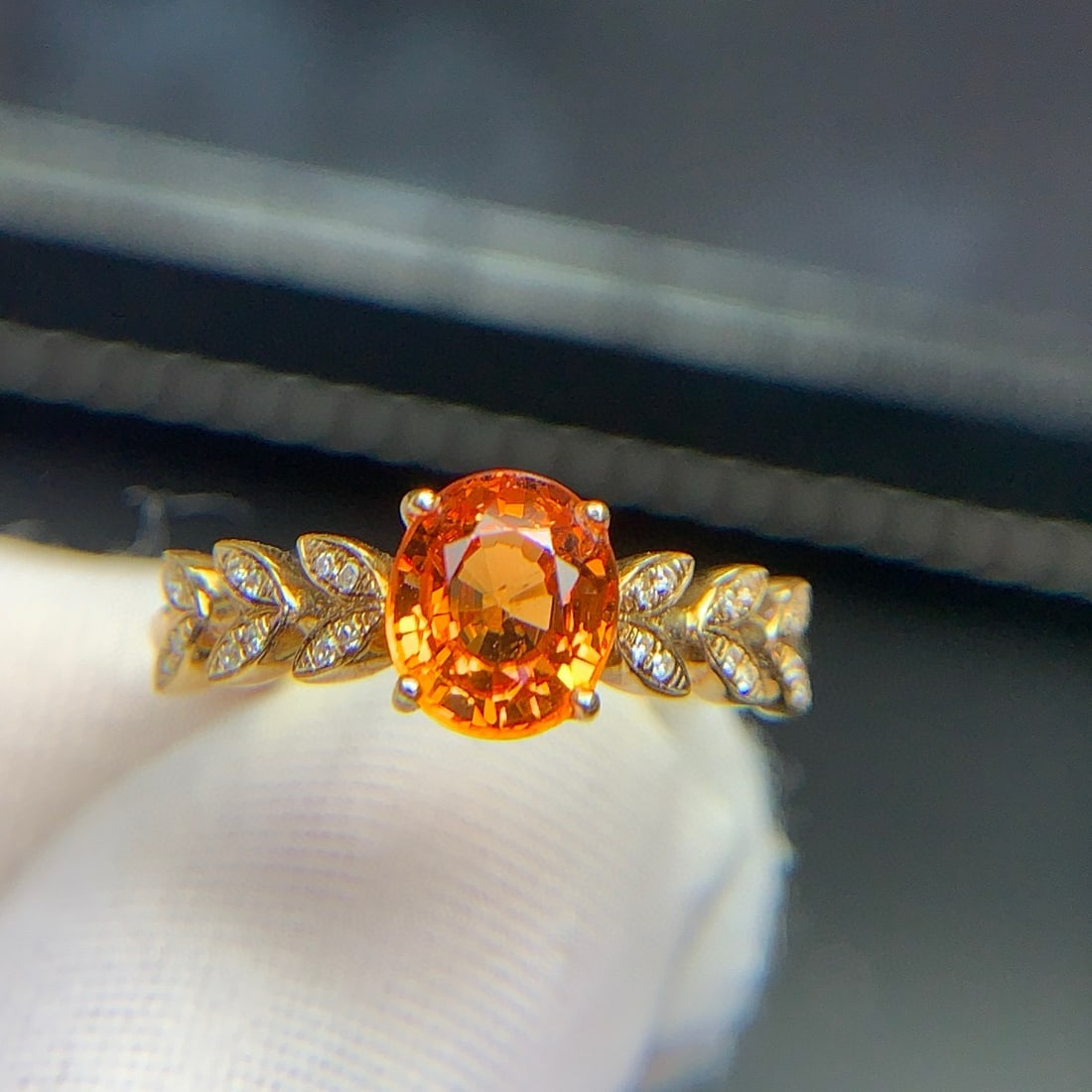 14k Gold 1.98 Ct Natural Spessartine & Diamond Ring: Ref:230998102 // gold content:14k gold // ring size:7. 25us // // main gemstone:spessartine // shape:oval // carat weight:1. 98ct // color:orange // treatment:natural // // adjacent gemstone 2 :