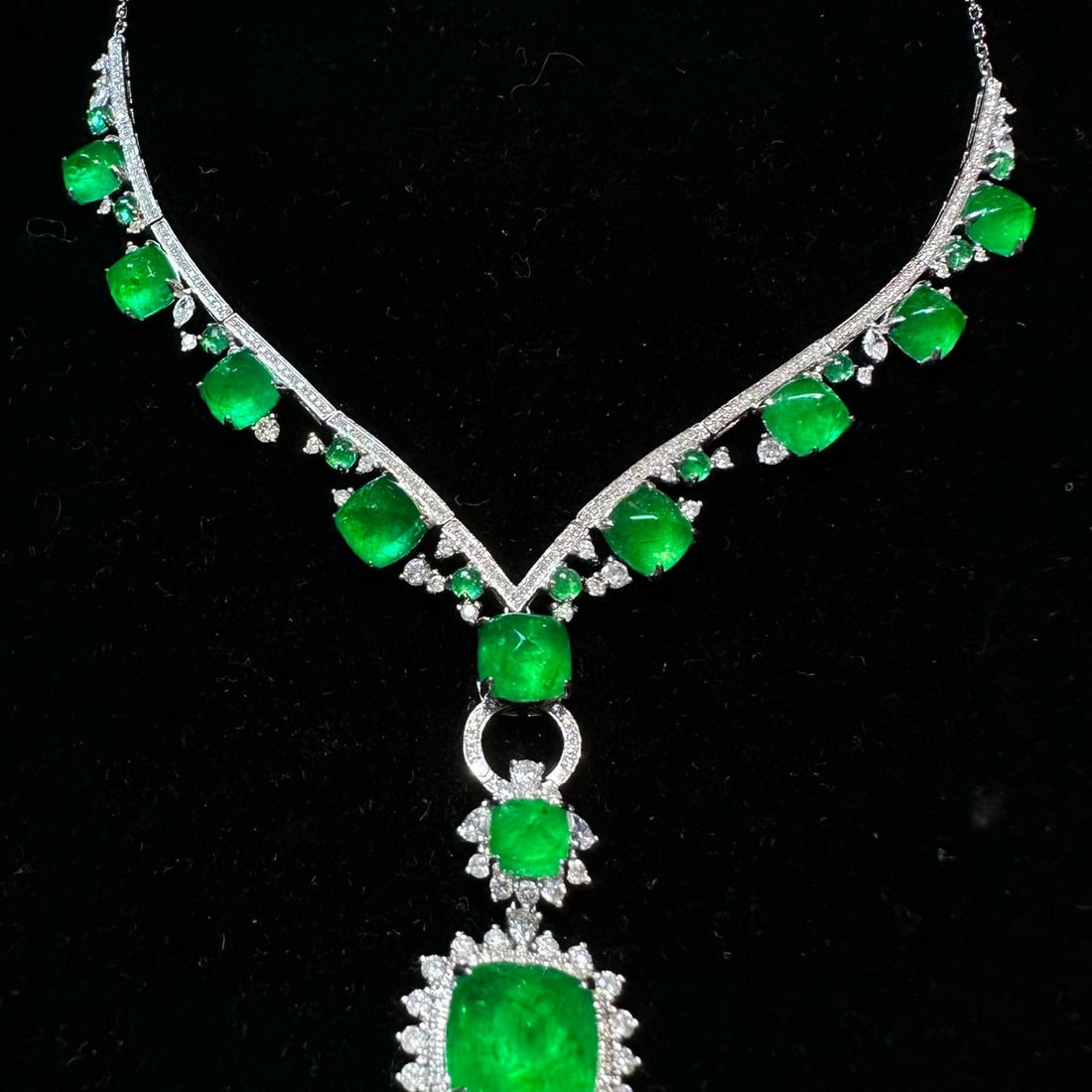 14k Gold 17.8 Ct Vivid Green Natural Emerald & Diamond Necklace (1 of 5)