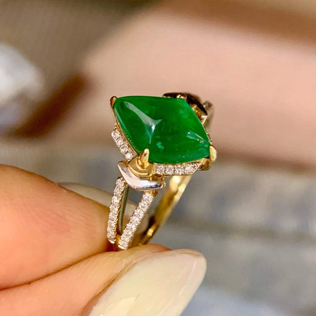 14k Gold 2.30 Ctw Vivid Green Natural Emerald & Diamond Ring - 5