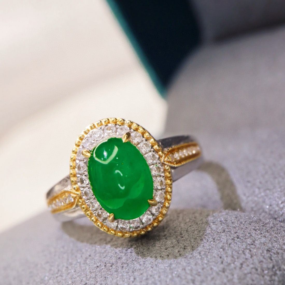 14k Gold 1.76 Ctw Vivid Green Natural Emerald & Diamond Ring - 2