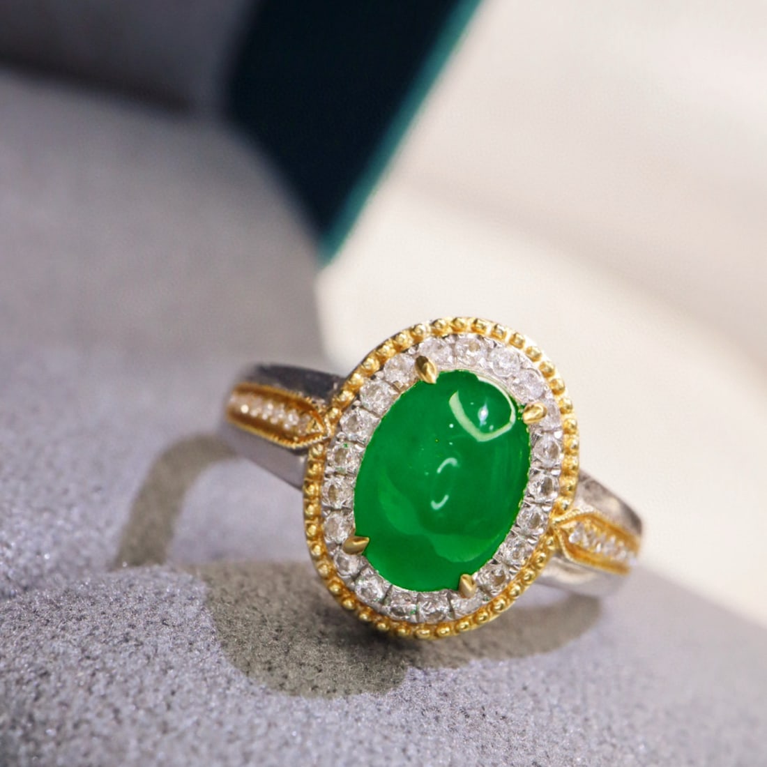 14k Gold 1.76 Ctw Vivid Green Natural Emerald & Diamond Ring - 5