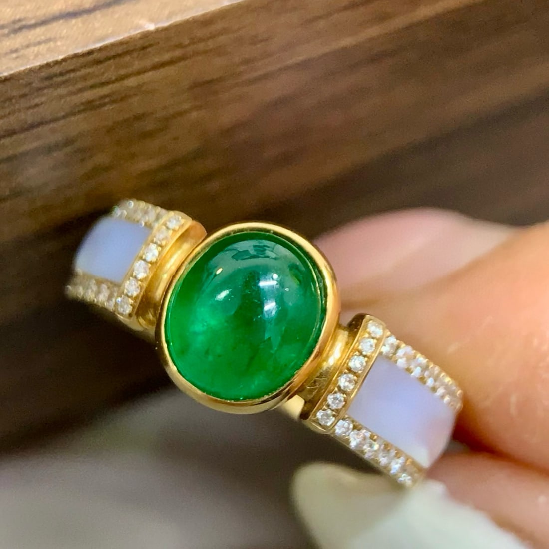 14k Gold 1.79 Ctw Vivid Green Natural Emerald & Diamond Ring - 4