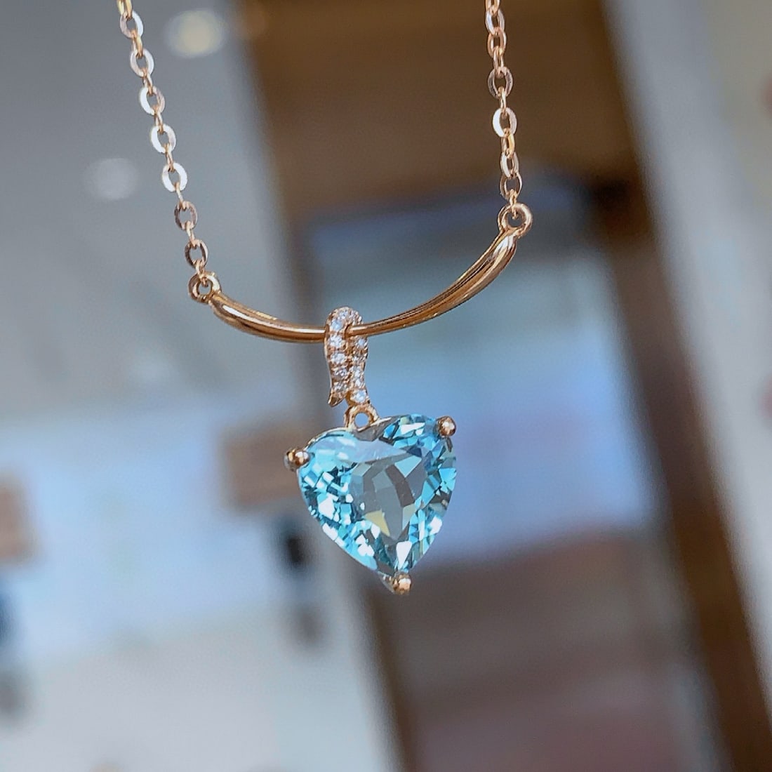 14k Gold 1.7 Ct Natural Aquamarine & Diamond Necklace - 4