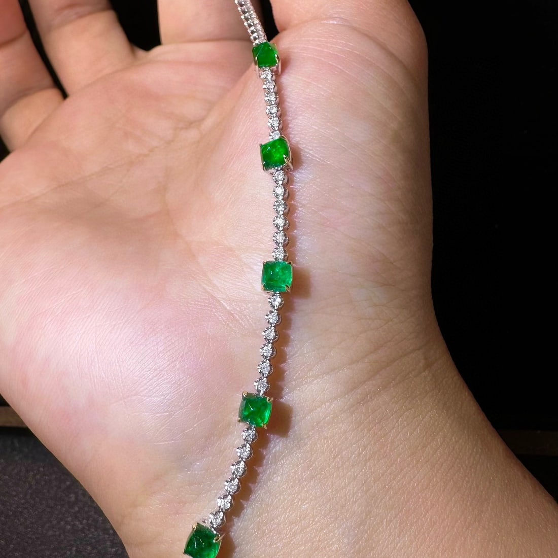 14k Gold 1.45 Ct Vivid Green Natural Emerald & Diamond Bracelet - 4