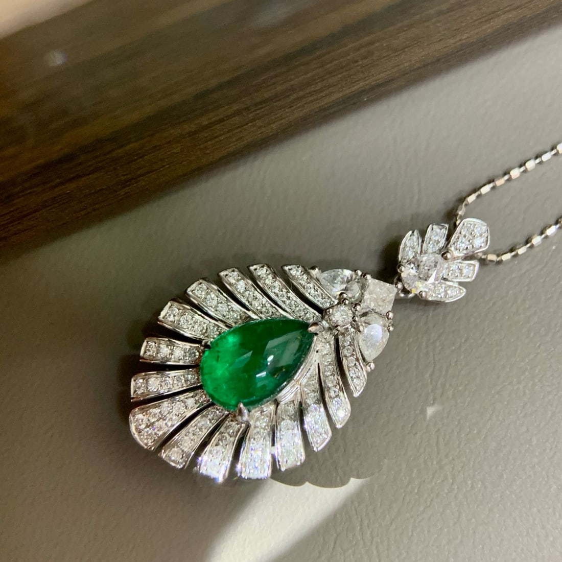 14k Gold 1.52 Ctw Vivid Green Natural Emerald & Diamond Pendant( Without Chain ) - 5