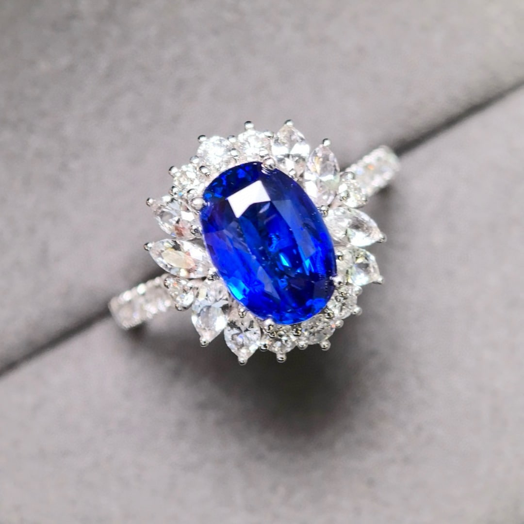 14k Gold 2.96 Ctw Natural Sapphire & Diamond Ring/pendant( Without Chain ): Ref:230998178 // gold content:14k gold // ring size:7. 25us // // main gemstone:sapphire // shape:oval // carat weight:2. 50ct // color:royal blue // treatment:natural // // adjacent gemstone 2 : diam