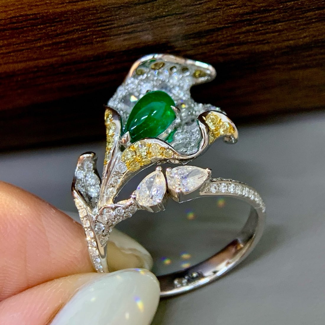 14k Gold 1.92 Ctw Vivid Green Natural Emerald & Diamond Ring - 2