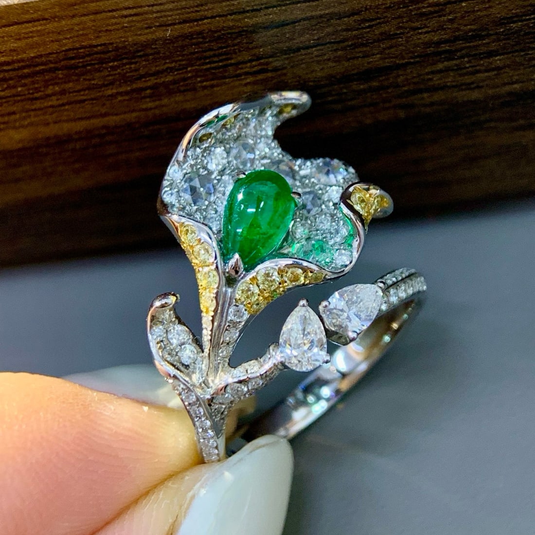 14k Gold 1.92 Ctw Vivid Green Natural Emerald & Diamond Ring - 3