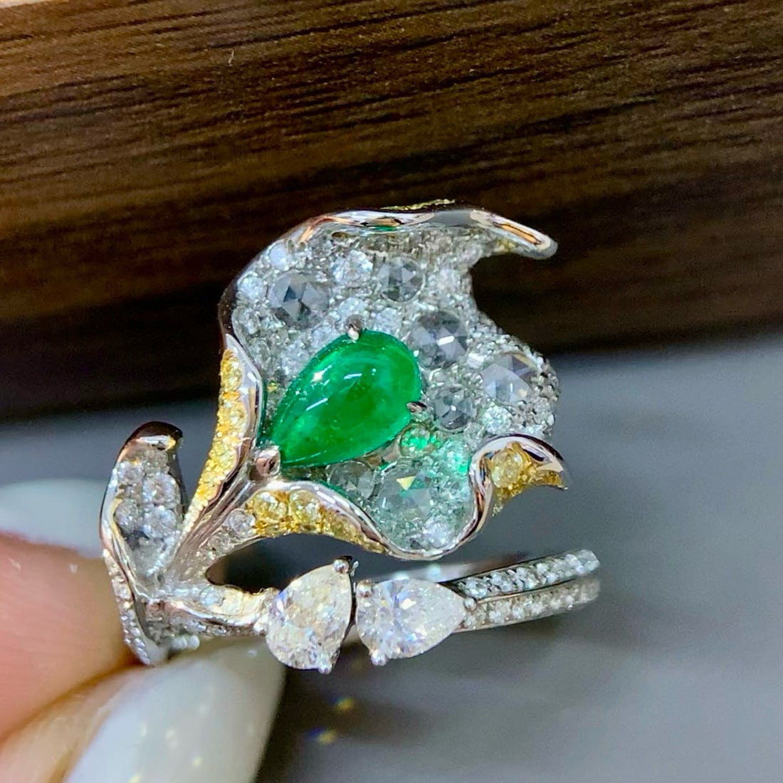 14k Gold 1.92 Ctw Vivid Green Natural Emerald & Diamond Ring - 7