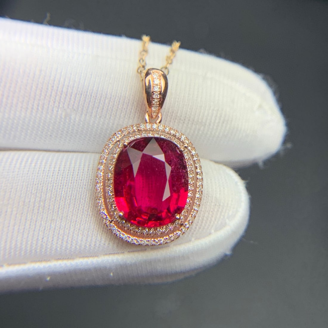 14k Gold 3.4 Ct Natural Tourmaline & Diamond Pendant( Without Chain ): Ref:230998186 // gold content:14k gold // main gemstone:tourmaline // shape:oval // carat weight:3. 4ct // color:red // treatment:natural // // adjacent gemstone 2 : diamond // shape:round // clarity