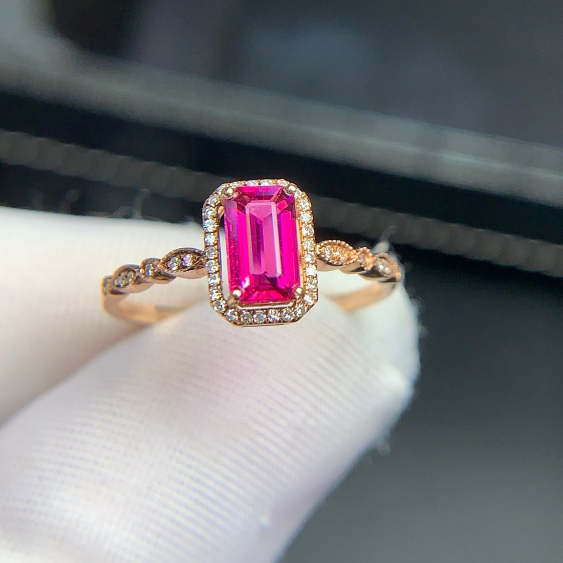 14k Gold 0.8 Ct Natural Tourmaline & Diamond Ring - 2