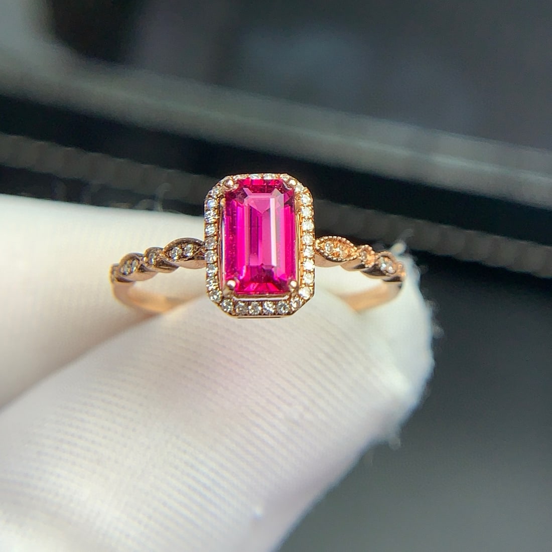 14k Gold 0.8 Ct Natural Tourmaline & Diamond Ring - 3