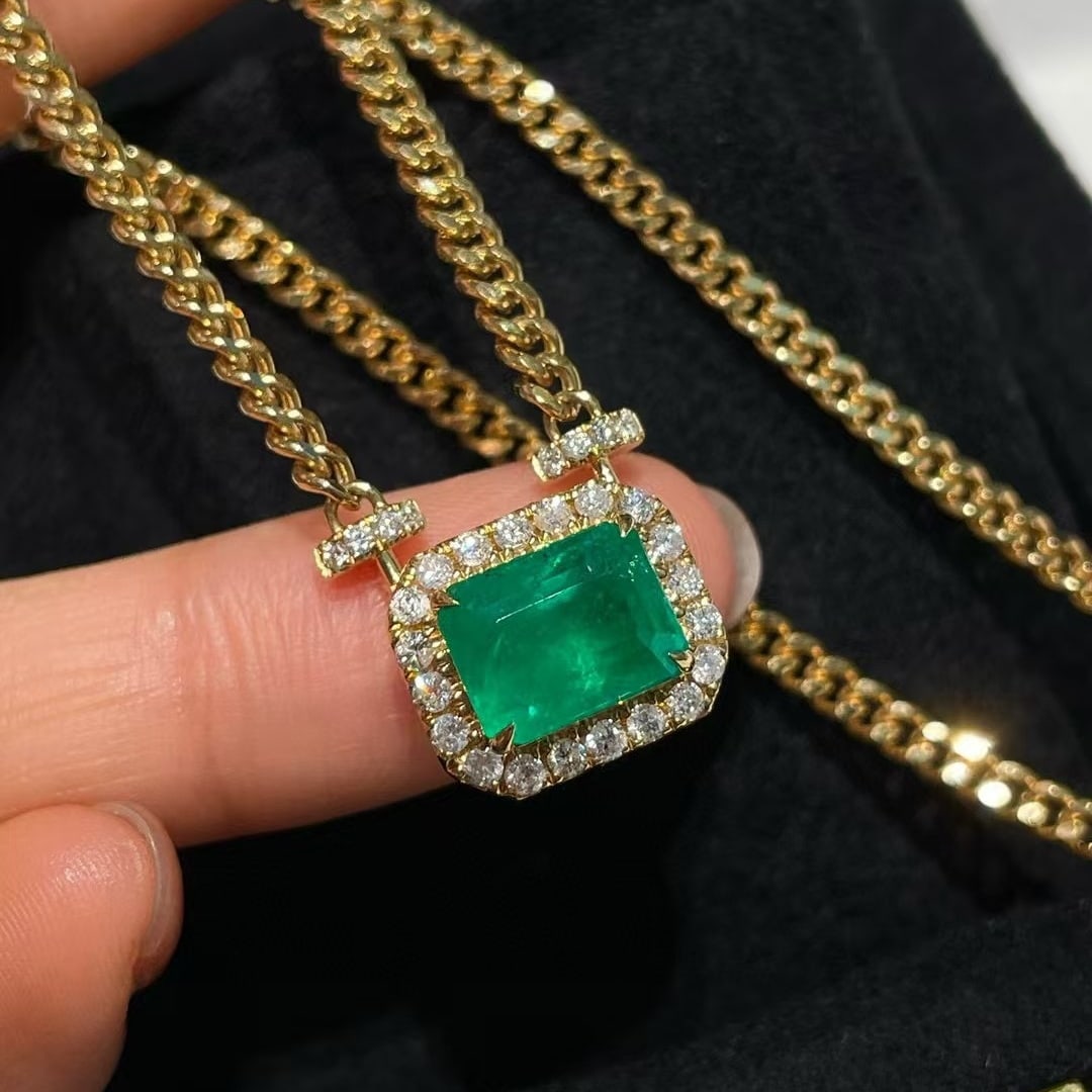 14k Gold 3.2 Ct Vivid Green Natural Emerald & Diamond Necklace: Ref:230998184 // gold content:14k gold // main gemstone:emerald // shape:octagonal // carat weight:3. 2ct // color:vivid green // treatment:natural // // adjacent gemstone 2 : diamond // shape:round /