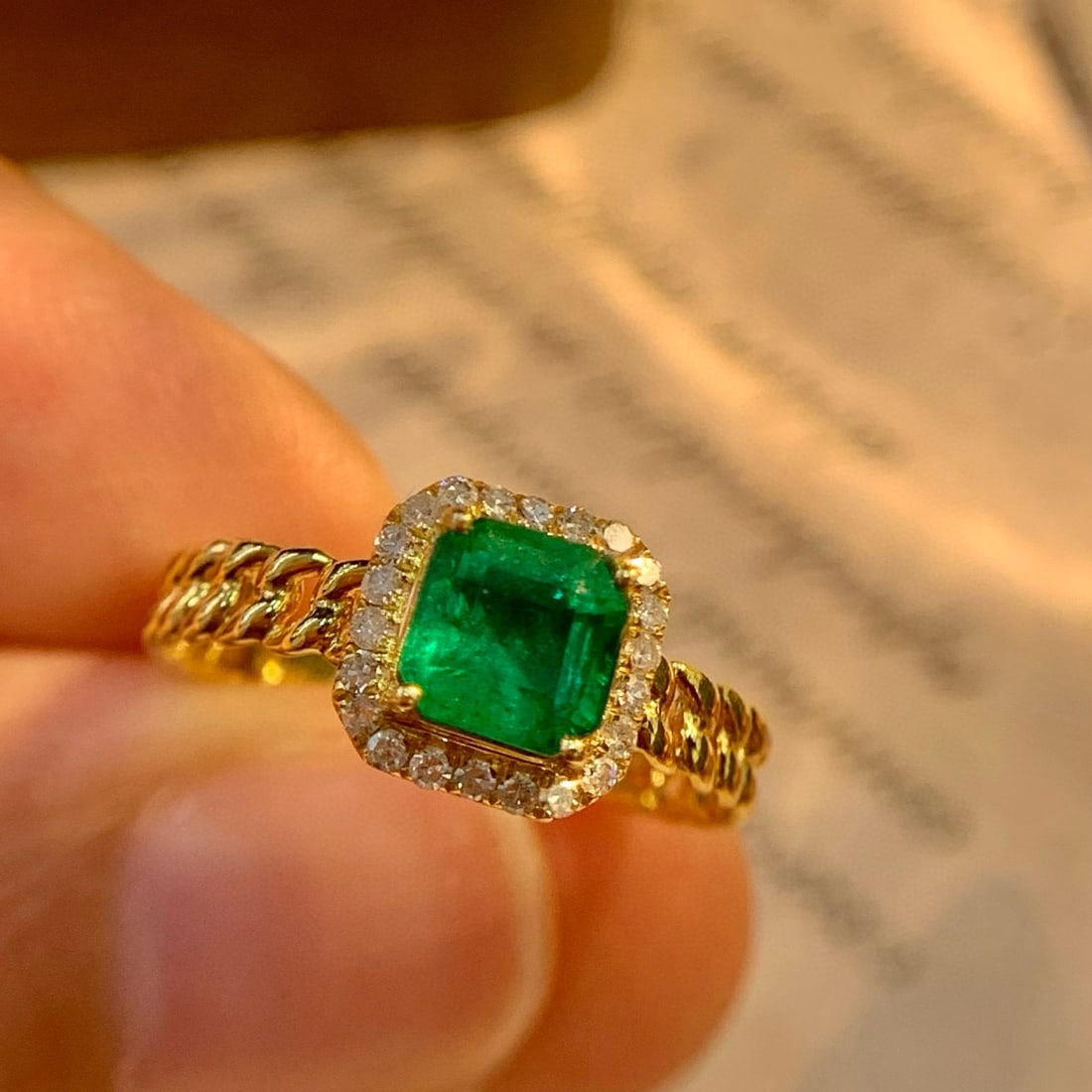 14k Gold 1.1 Ct Vivid Green Natural Emerald & Diamond Ring - 5