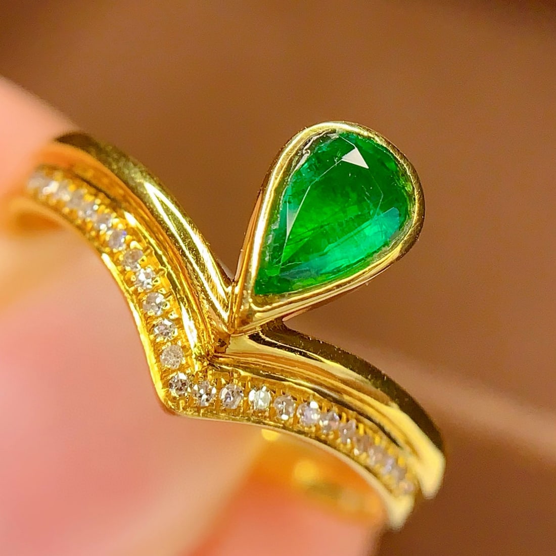 14k Gold 0.42 Ct Vivid Green Natural Emerald & Diamond Ring - 3