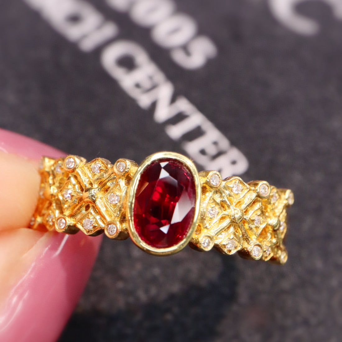 14k Gold 0.86 Ctw Natural Ruby & Diamond Ring: Ref:230998205 // gold content:14k gold // ring size:7. 25us // // main gemstone:ruby // shape:oval // carat weight:0. 75ct // color:pigeonblood red // treatment:natural // // adjacent gemstone 2 :