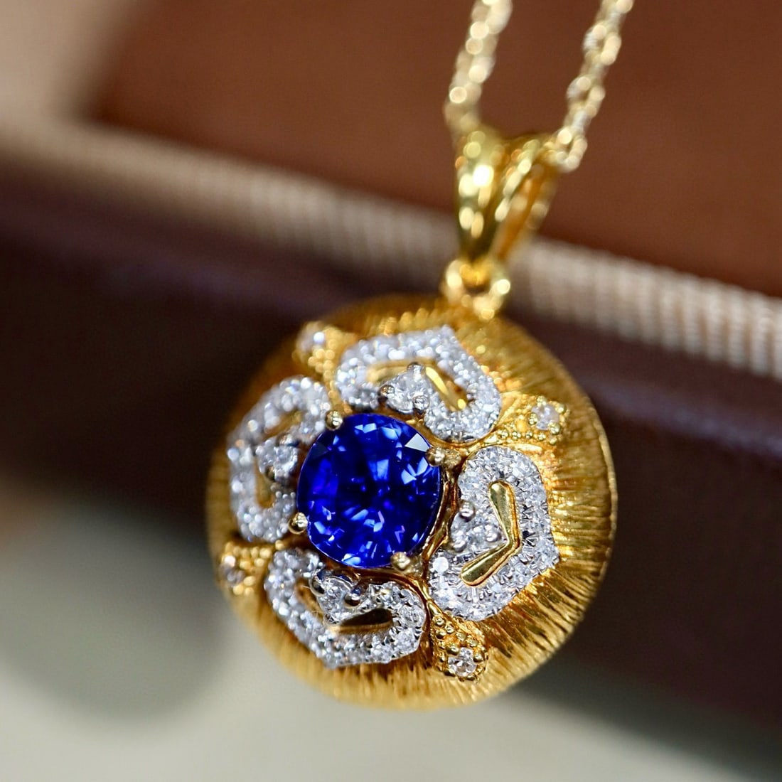 14k Gold 0.80 Ctw Natural Sapphire & Diamond Pendant( Without Chain ) - 3