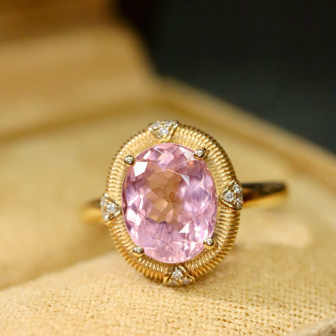 14k Gold 2.46 Ctw Natural Tourmaline & Diamond Ring: Ref:230998209 // gold content:14k gold // ring size:7. 25us // // main gemstone:tourmaline // shape:oval // carat weight:2. 40ct // color:pink // treatment:natural // // adjacent gemstone 2 : diamond