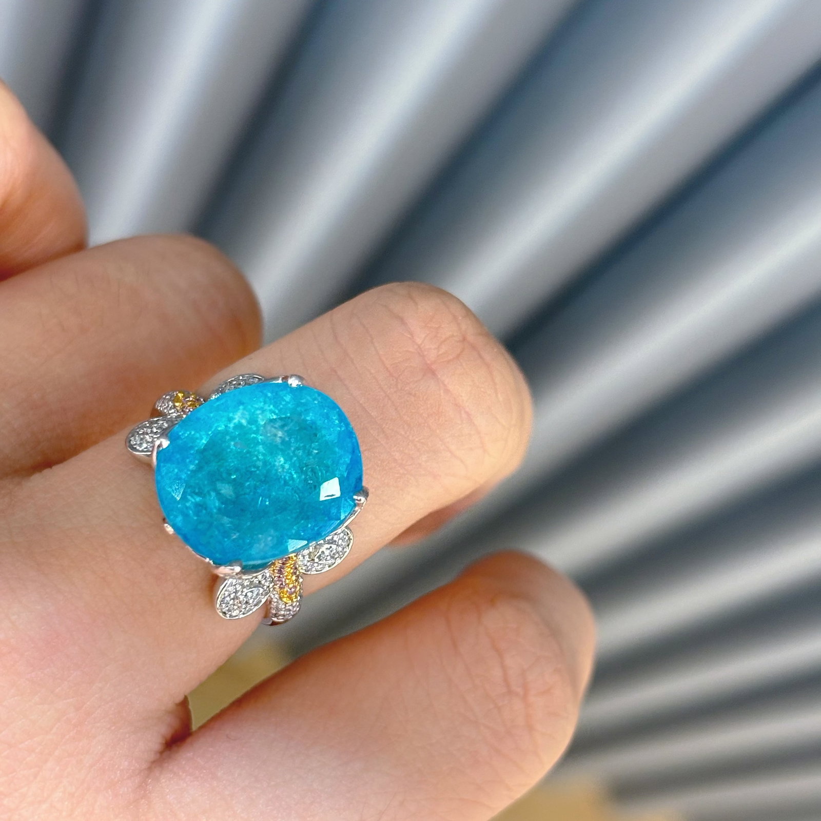 14k Gold 9.9 Ct Natural Paraiba Tourmaline & Diamond Ring - 3