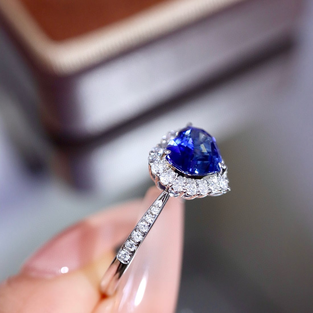 14k Gold 1.80 Ctw Natural Sapphire & Diamond Ring - 8