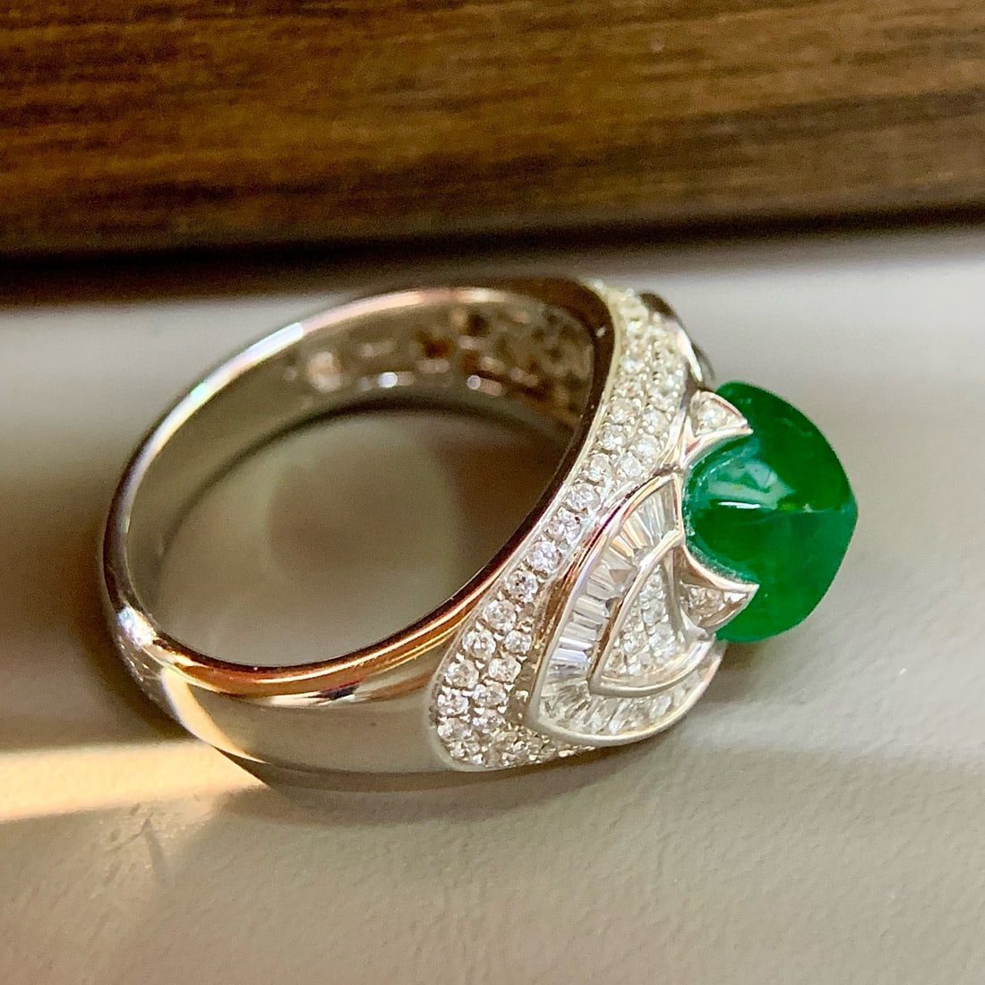 14k Gold 3.08 Ctw Vivid Green Natural Emerald & Diamond Ring - 2