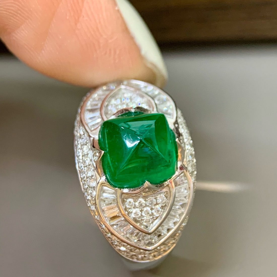 14k Gold 3.08 Ctw Vivid Green Natural Emerald & Diamond Ring - 5