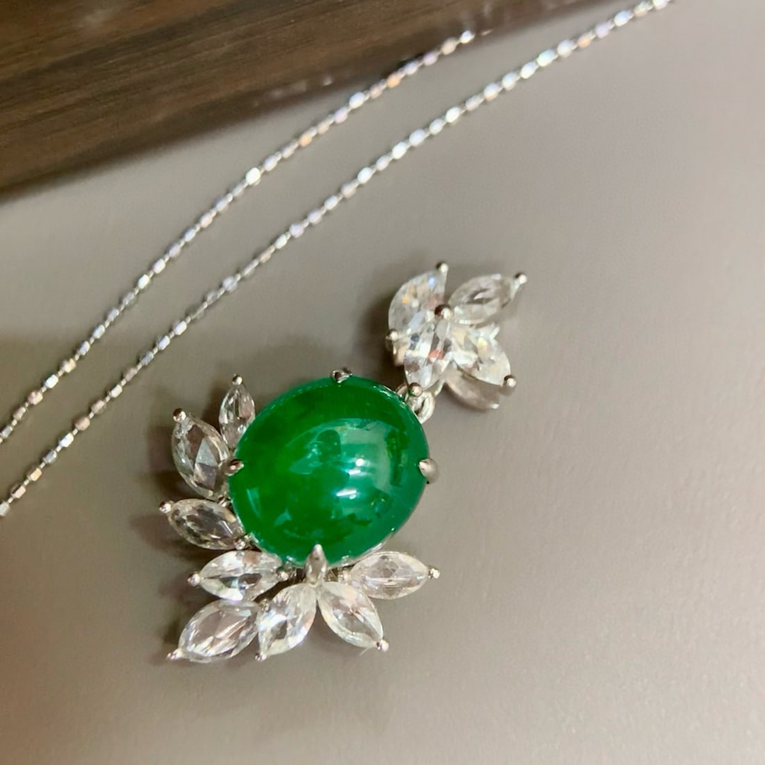 14k Gold 7.11 Ctw Vivid Green Natural Emerald & Sapphire Pendant( Without Chain ): Ref:230998224 // gold content:14k gold // main gemstone:emerald // shape:oval // carat weight:5. 25ct // color:vivid green // treatment:natural // // adjacent gemstone 2 : sapphire // shape:marquise