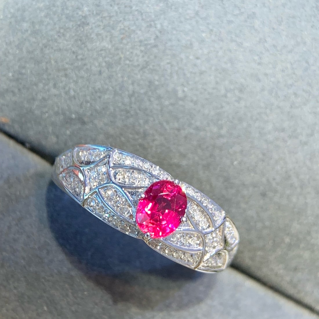 14k Gold 0.68 Ct Natural Ruby & Diamond Ring - 4